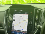 見やすい高精細な地図表示で、目的地までスムーズに案内してくれます。渋滞情報もリアルタイムで確認でき、最適なルートを選択可能です。