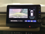 バックモニター付きで車庫入れも安心【カメラアングルは3パターンから選べます】知らない道でも安心して楽しくお出かけができます