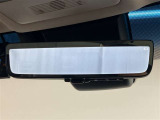 後方確認をミラーではなくカメラ映像で確認出来るデジタルインナーミラーを搭載!荷物があり、後方確認が出来ない時や雨天時などにとても便利☆