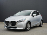 世界統一名称の『MAZDA2』となったコンパクト。「Be a Driver」のスローガンのもと、最適なドライビングポジションを提供できる室内空間と思い通りの走行性能を持った、クラスを超えたお車です!