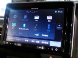 CD、DVD、Bluetooth、AM、FM、AUX、スマートフォン接続ができます。
