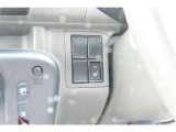 運転席シートヒーター装備