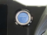 スマートキー装備車なので、キーを取り出さなくてもエンジン始動が可能です。