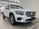 当店でお車をご購入のお客様はオーナー様専用保険「メルセデス・ベンツ保険」にご加入頂けます。飛来物によるフロントガラス破損やパンクによるタイヤ交換の際に、修理費用の一部をお支払いしております。