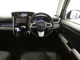 見通しのよいすっきりとした視界で、誰でも運転しやすいです。運転のしやすさは疲れにくさにも繋がりますよ♪