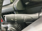 雨天時でもクリアな視界を確保できるワイパーレバー。操作も簡単で、安全運転をサポートします。