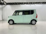 両側パワースライドドア付きだから、狭い駐車スペースなどでの 乗り降りラクラク!小さなお子さまのいるご家庭には嬉しい装備。