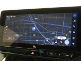 メーカー装着の12.3インチディスプレイオーディオを装備しております。