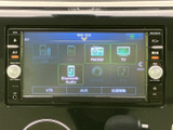 多彩な機能を表示するモニター。車両情報や設定変更など、様々な操作を直感的に行えます。
