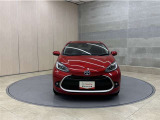 お車購入のポイントとなるフロントマスクです!シャープな目つきが印象的なデザインのヘッドランプです。