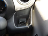 運転席に座る方用のドリンクホルダーです。