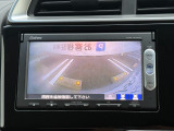 バックカメラも付いています! 運転が不慣れな方でも安心して駐車が可能です!