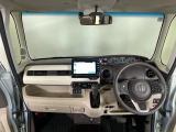 【前方視界】開放的な前方視界!運転がしやすく疲れにくいです♪窓が大きく、見通しがとっても良いおクルマですよ♪