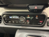 フロント両席にはシートヒーターが付いています!寒い日に便利な装備ですね。
