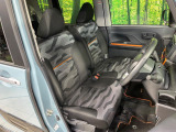 運転席シート廻りは使用感も少なく、良好な状態となっています。丁寧に使われていたことがよくわかりますね。
