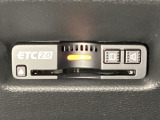 ハンドルの左下にETC2.0がついています。高速道路の料金所の通過も楽々です。 カードの取り出しもしやすい場所についています。