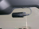 勿論、後ろ側のドライブレコーダーも付いていますので、流行の煽り運転対策もできています♪