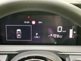 視認性の高いメーター類は、運転に必要な情報を的確にドライバーに伝えます。スタイリッシュなデザインも魅力です。