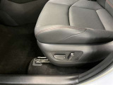 パワーシート搭載。微妙な調整が手軽にでき、ピッタリなポジションで運転することが可能です。