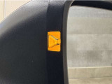 車線変更時の後方確認をアシストしてくれるブラインドスポットモニター!ドアミラーの死角を検知してくれるから車線変更もスムーズです。