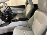 すっきりとしたデザインの内装は、さすがトヨタ車の上品さを感じます。