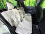 コンパクトカーですが、セカンドシートは十分な広さがあり快適にお乗りいただけます♪シートを倒して大きな荷物を積んだりと、用途の幅が広い1台です。