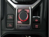 【電動ホールド】ブレーキペダルから足を離しても、自動的に停止状態を保持してくれる機能です。