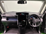 見易い計器類と運転し易いドライビングポジションは、視角も少なく前方&左右の見切りが良く運転し易いクルマです。ブラック基調のインテリアが洗練された空間を演出してくれます。