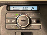 車内空調は&rdquo;AUTOエアコン&rdquo;にお任せ。運転に集中出来ますよ!