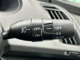 【オートライト(AUTO)】外の明るさをシステムが感知して、自動でヘッドライトが点灯します。ヘッドライトをつけ忘れを防ぐ便利機能です。