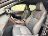 トヨタ中古車「まるごとクリーニング」施工済。外装はもちろん内装はシートを外して見えない所まで徹底洗浄しています。