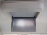 後席用モニターです!ワゴン車に欲しいアイテムの1つですね!同乗者が退屈しません。お子様もきっと大満足いただけます☆