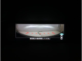 フロントビューカメラが捉えた映像は、車両前方だけでなく、運転席からは見えない左右のエリアもしっかり確認可能。視界を広げ、安全性を向上させます。