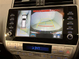パノラミックビューモニター付きです。車両を上から見たような映像をディスプレイオーディオ画面に表示。運転席からの目視だけでは見にくい、車両周辺の状況をリアルタイムでしっかり確認できます。