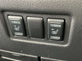 前席シートヒータースイッチです。