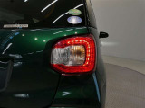 LEDテールライトです。省電力、高輝度のLEDは明るく照らすので夜間運転時の視認性を高めます。スタイリッシュな見た目で細かいところもこだわりたいあなたに!