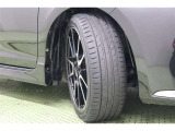 タイヤサイズはハイスペックな 205/45ZR17。