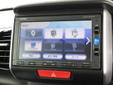 ナビゲーションは純正メモリーナビ(VXM-164CSi)を装着しております。AM、FM、CD、Bluetooth、ワンセグTVがご使用いただけます。初めて訪れた場所でも安心ですね!