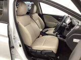 自社整備工場で点検整備をおこなってからお渡ししています。車検が残っている場合は『12ヶ月点検整備』を、車検整備付きの場合は『車検整備』をおこないます。整備費用は車両本体価格に含まれています。