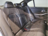 【エアバック】BMWのエアバックやその他の安全装備は、互いに補完しあう事で徹底した安全性を貫きます。万一の事故の際にそれぞれ最適な保護を提供してくれます!