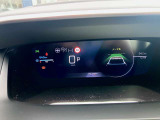 運転席前メーターは立体表示の液晶画面を採用