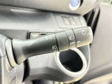 【オートライト】車外の明るさに応じて自動的にライトの点灯・消灯をしてくれます