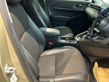 シートはフィット性も良く、楽な運転姿勢を保てます。