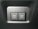 【充電用USB端子】デバイスの充電に便利です。※実際の接続端子は写真で確認or店舗までご気軽にお問合せください♪