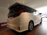 走りにこだわりながら収納力も持ち合わせたお車です。荷物を載せて軽快なドライブを楽しめますよ♪