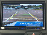 狭い場所での駐車も安心なバックモニター。後方の状況をクリアに映し出し、安全な車庫入れをサポートします。運転初心者の方にもおすすめです。