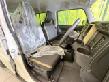 運転席シート廻りは使用感も少なく、良好な状態となっています。丁寧に使われていたことがよくわかりますね。