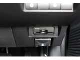 中古車だからボディーコーティングがおすすめ!下地処理が重要なコーティングはもちろんプロの施工でピカピカに仕上げます。濃色車は親水性、淡色車は撥水性のものがオススメ!