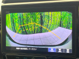 【バックカメラ】駐車時に後方がリアルタイム映像で確認できます。大型商業施設や立体駐車場での駐車時や、夜間のバック時に大活躍!運転スキルに関わらず、今や必須となった装備のひとつです!