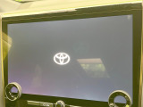 【14インチ ディスプレイオーディオ】大画面のディスプレイはAppleCarPlayやAndroidAutoが利用可能。大きな画面でスマホナビアプリ等が利用いただけます♪